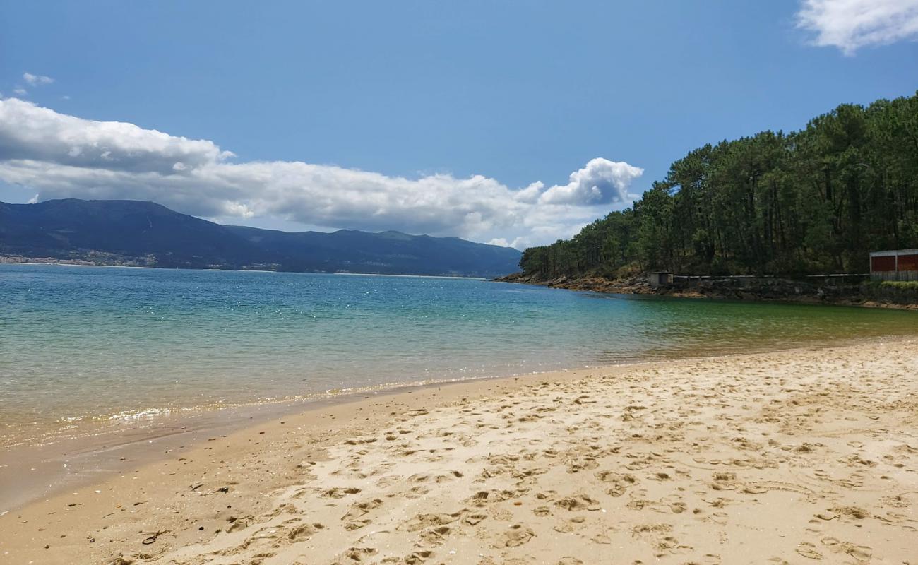 Praia de Somorto'in fotoğrafı beyaz kum yüzey ile