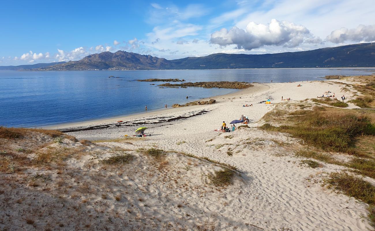 Praia do Mar de Lira'in fotoğrafı beyaz kum yüzey ile