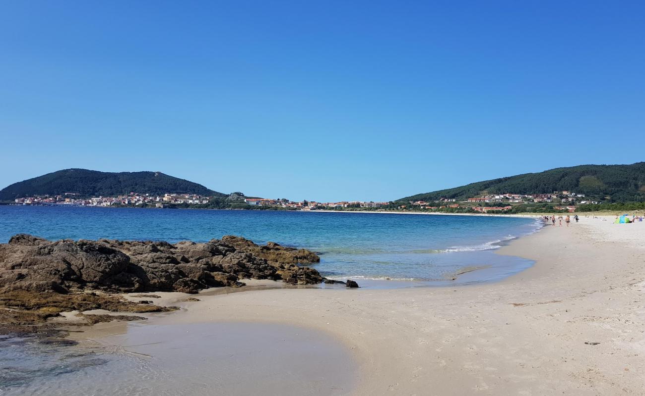 Langosteira Plajı'in fotoğrafı beyaz ince kum yüzey ile