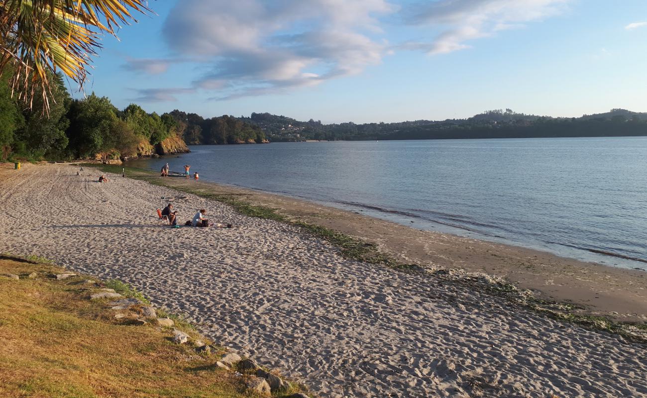 Praia de Sumino'in fotoğrafı beyaz kum yüzey ile