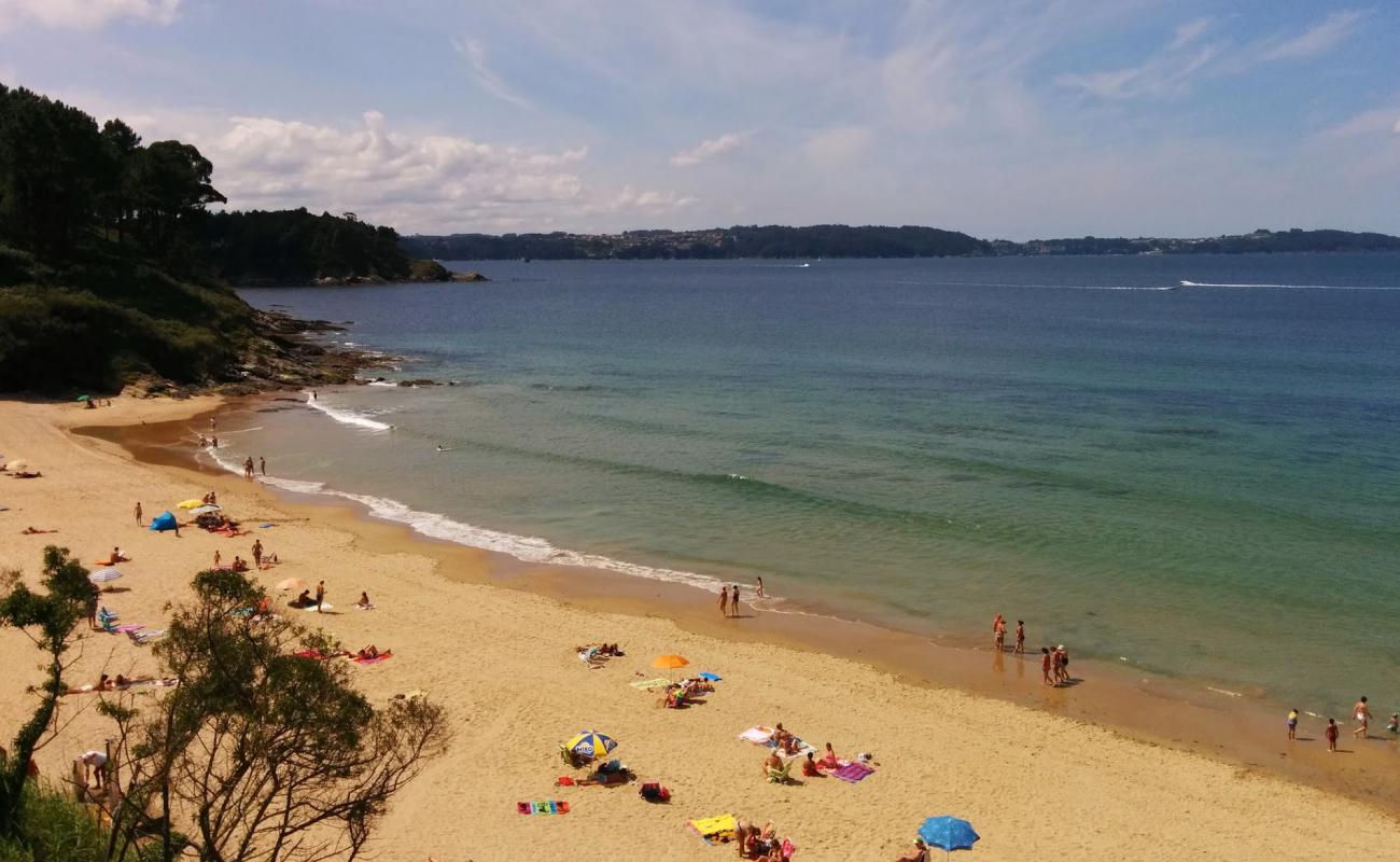 Praia de Ber'in fotoğrafı i̇nce beyaz kum yüzey ile