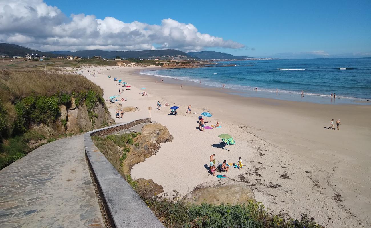 Llas Beach'in fotoğrafı i̇nce bej kum yüzey ile