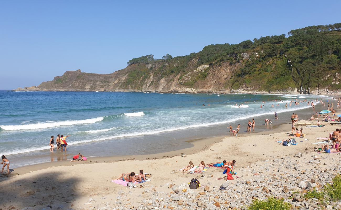 Playa de San Pedro'in fotoğrafı taşlı kum yüzey ile