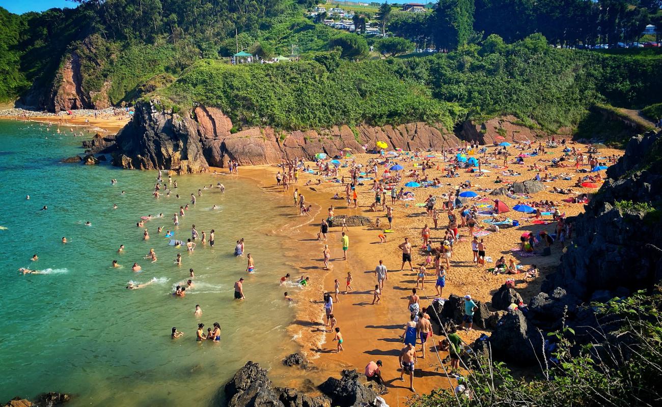 Playa Carranques'in fotoğrafı i̇nce bej kum yüzey ile