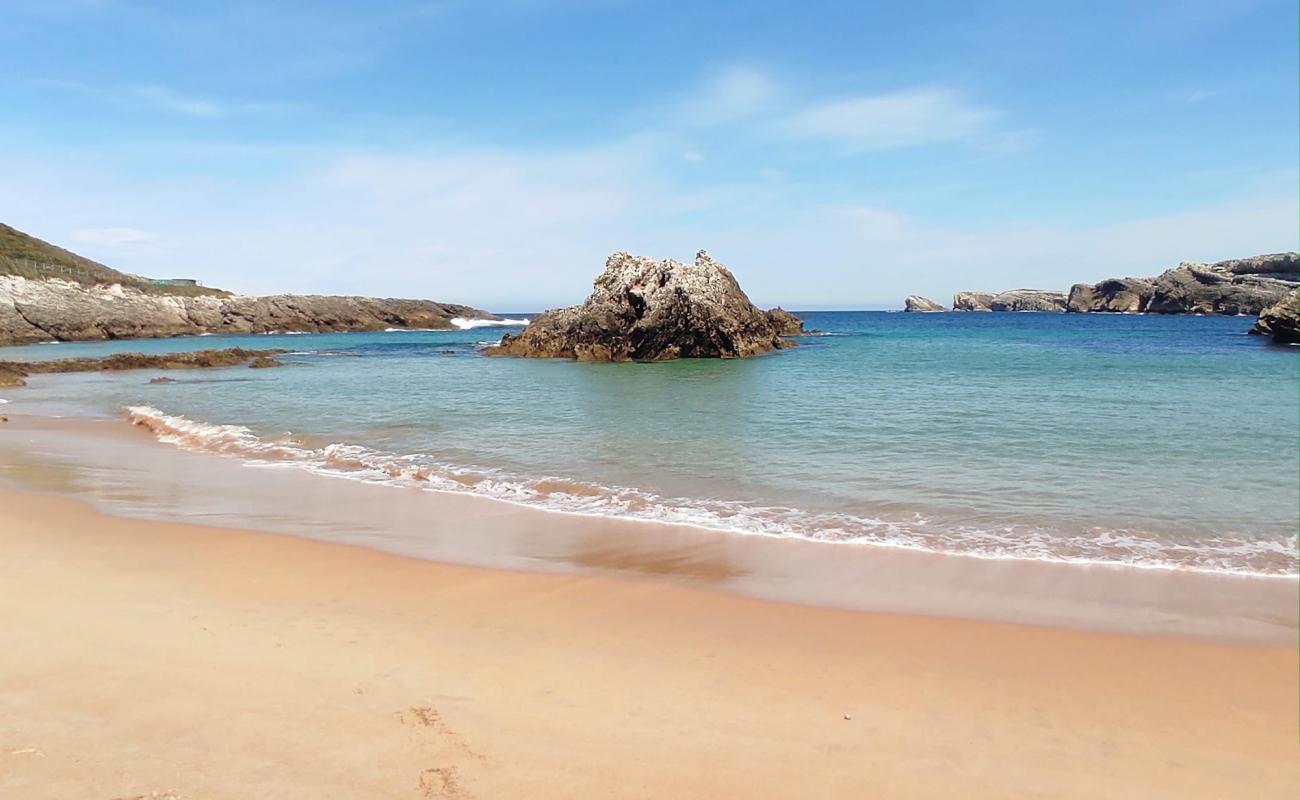 Playa de San Juan'in fotoğrafı açık bej kum yüzey ile
