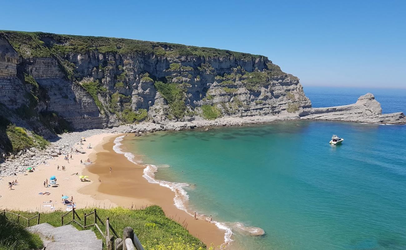 Playa de Langre'in fotoğrafı açık bej kum yüzey ile