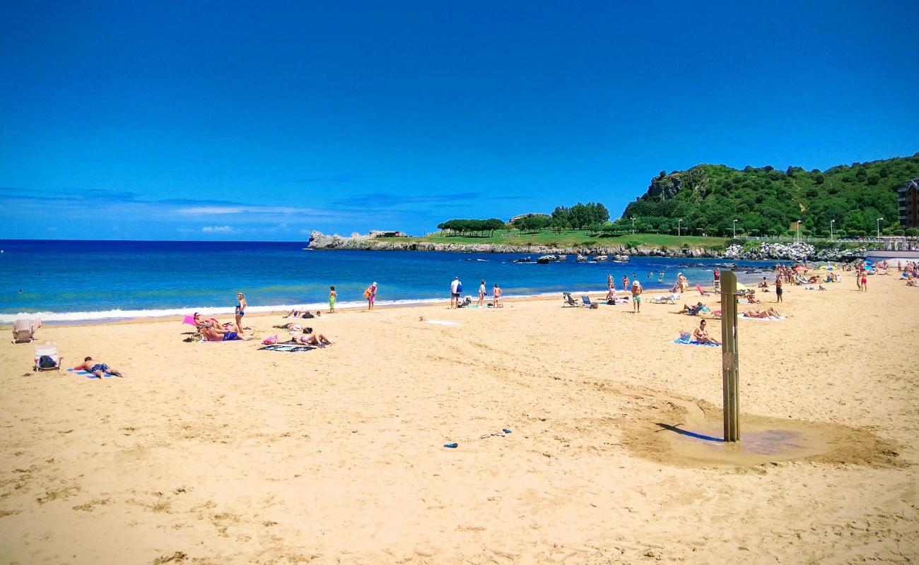 Playa de Brazomar'in fotoğrafı i̇nce bej kum yüzey ile