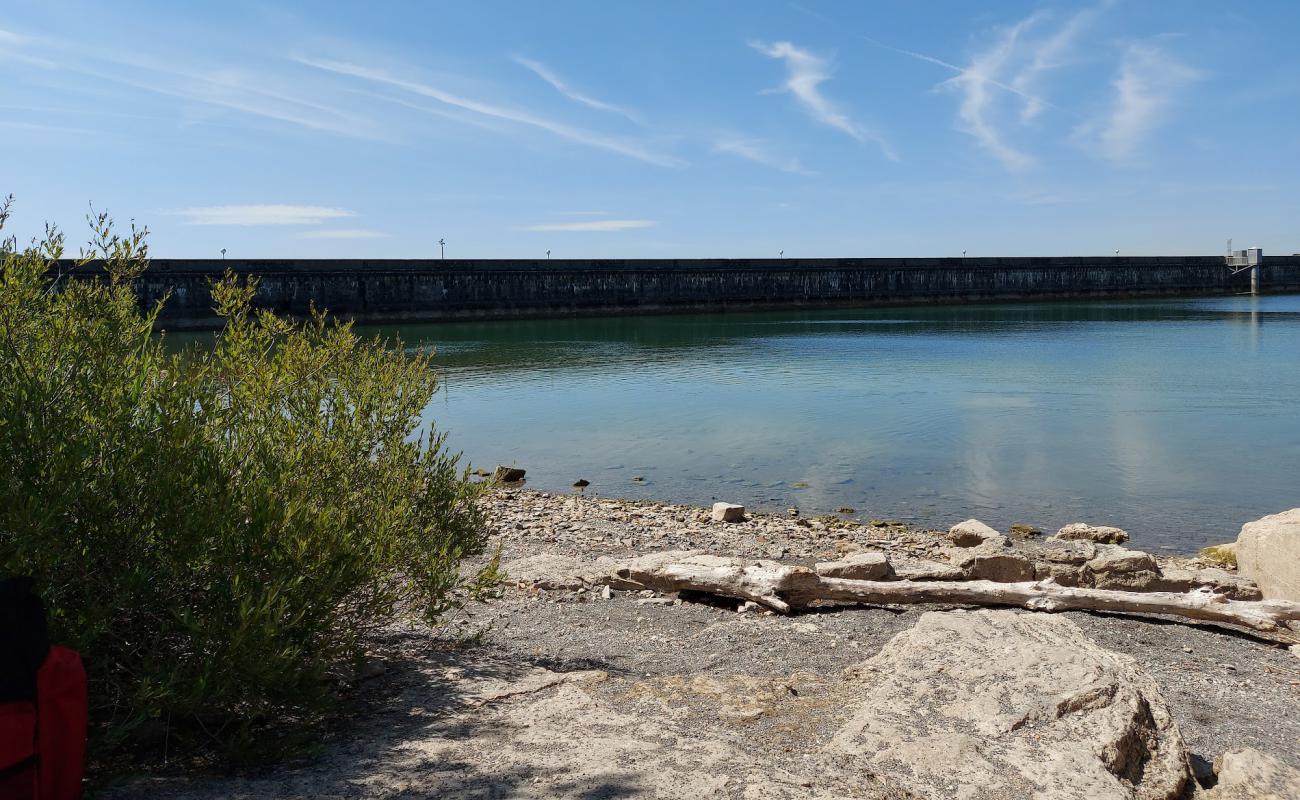 Playa Nudista Arroiabe'in fotoğrafı bej kum ve kayalar yüzey ile