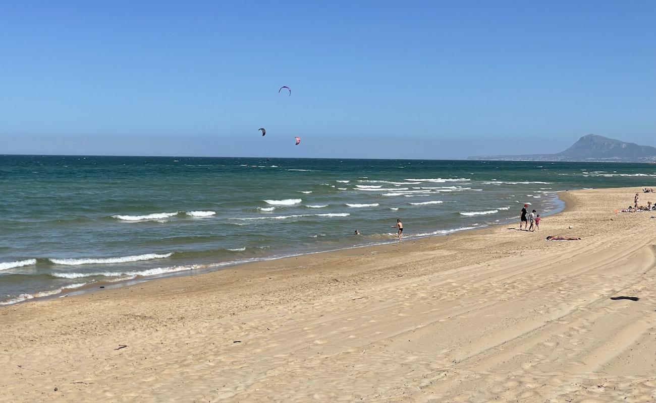 Piles Plajı'in fotoğrafı parlak kum yüzey ile