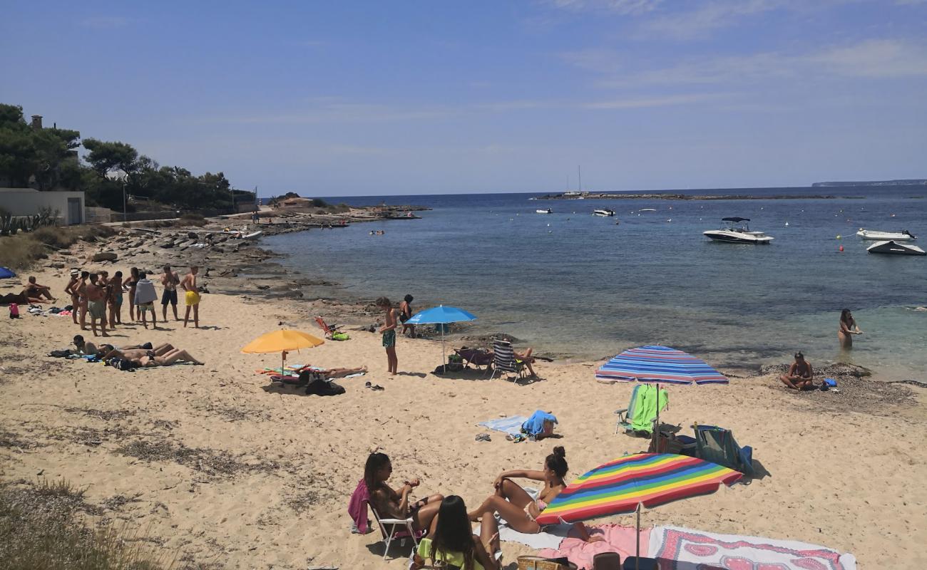 Playa des Marques'in fotoğrafı parlak kum yüzey ile