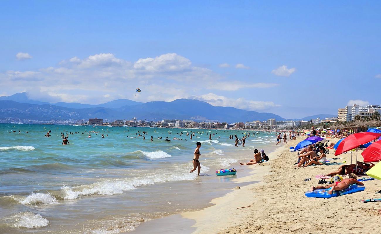 Platja de s'Arenal (Palma)'in fotoğrafı parlak kum yüzey ile