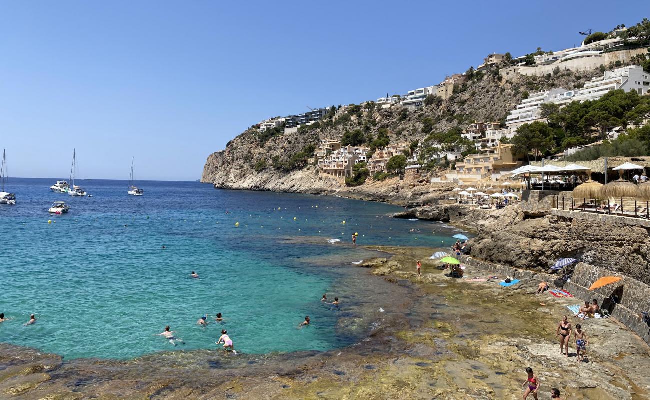 Cala Llamp'in fotoğrafı taşlar yüzey ile