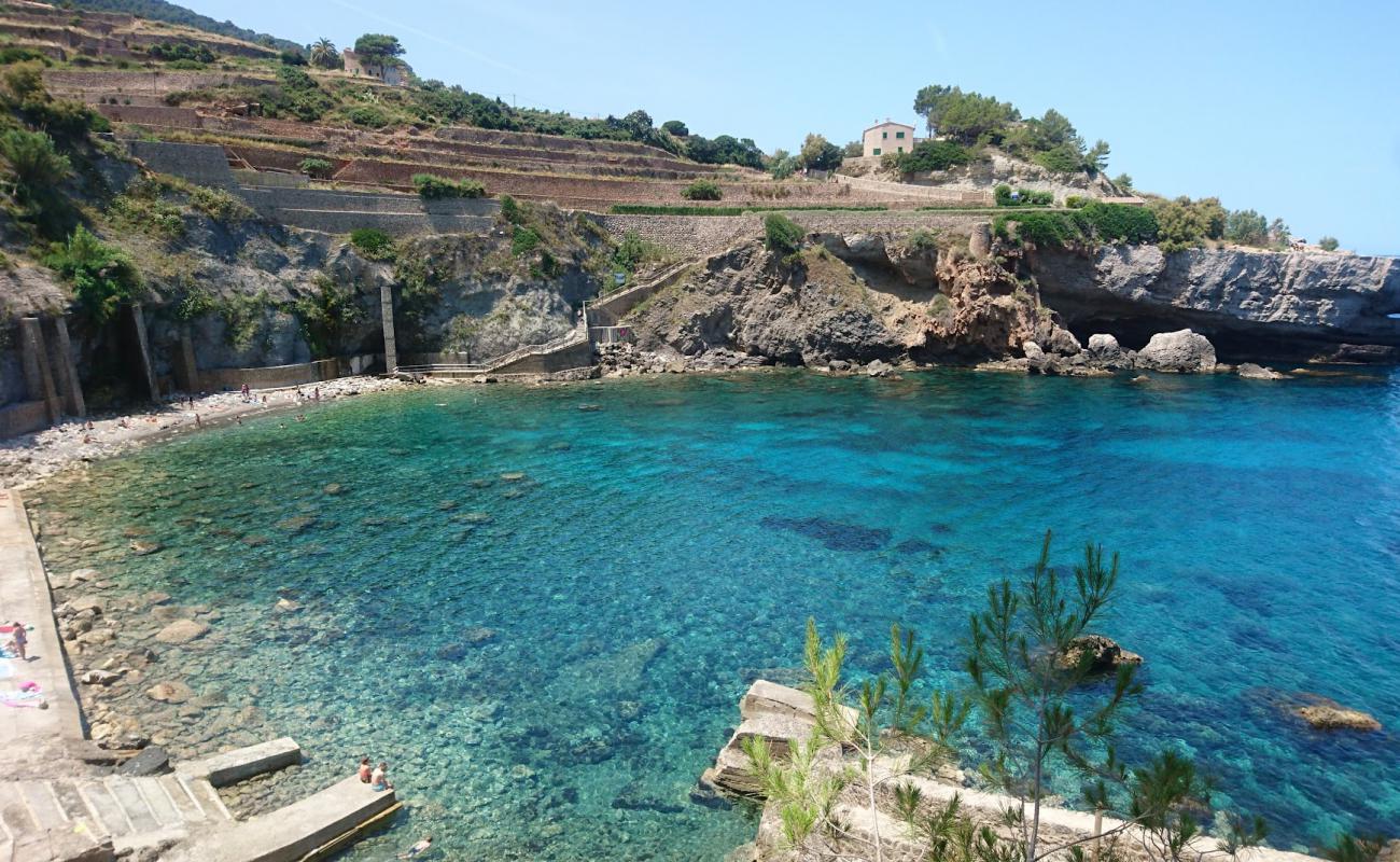 Cala Banyalbufar'in fotoğrafı kayalık arazi yüzey ile