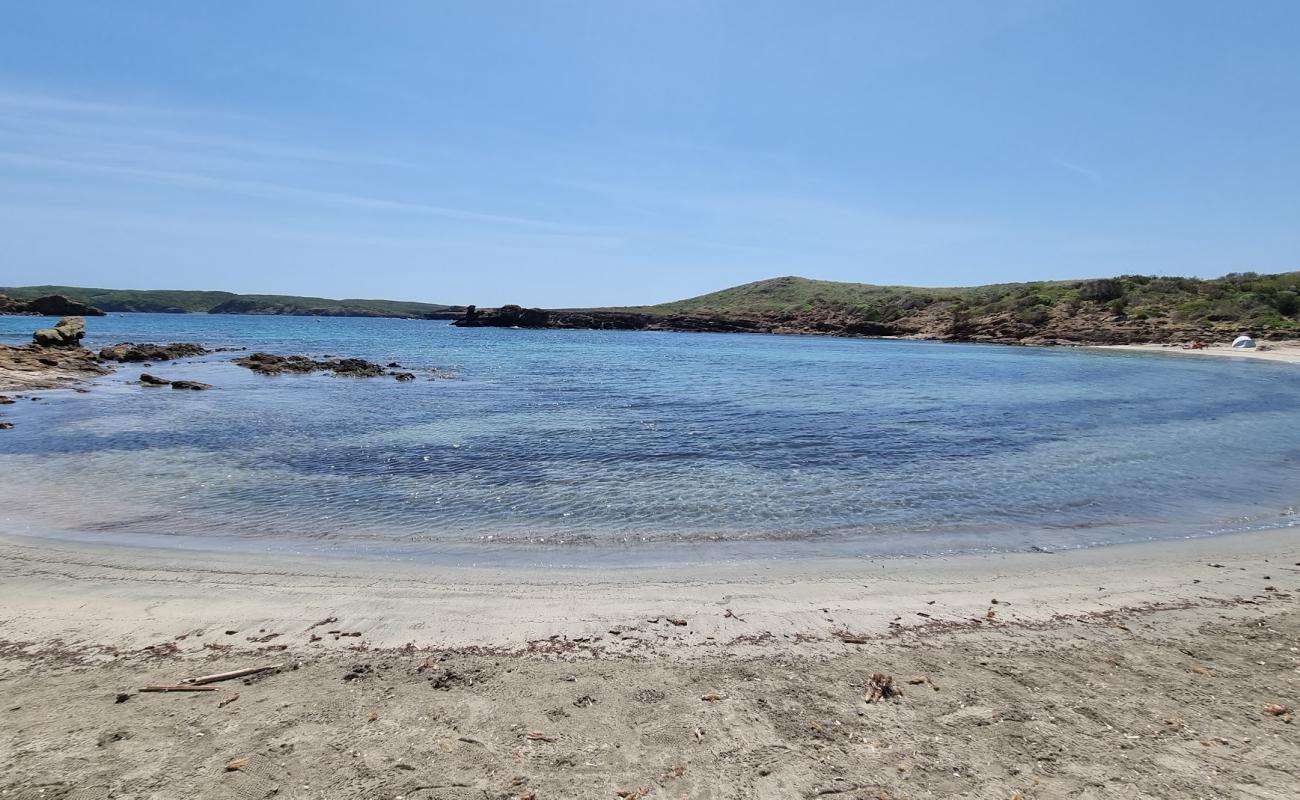 Cala Tamarells del Nord'in fotoğrafı parlak kum yüzey ile