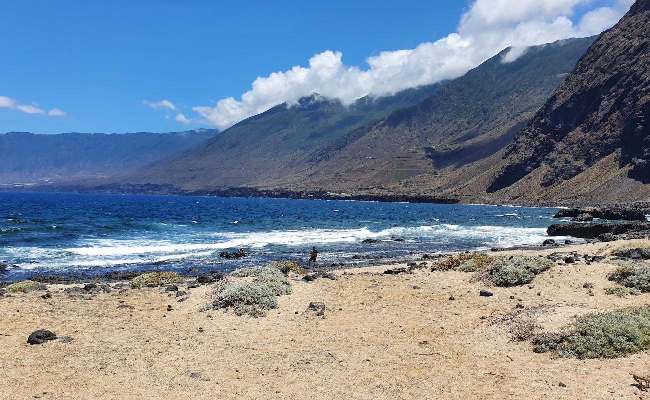 Playa de Arenas Blancas'in fotoğrafı taşlı kum yüzey ile