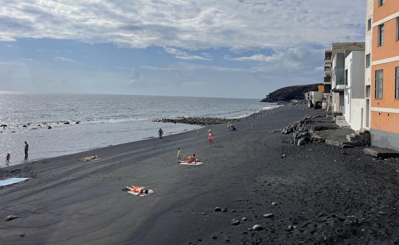 Playa Candelaria'in fotoğrafı taşlı kum yüzey ile