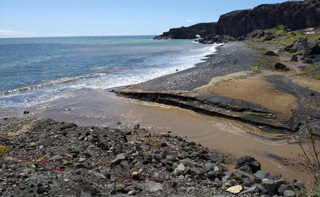 Playa de El Bonito'in fotoğrafı kayalık arazi yüzey ile