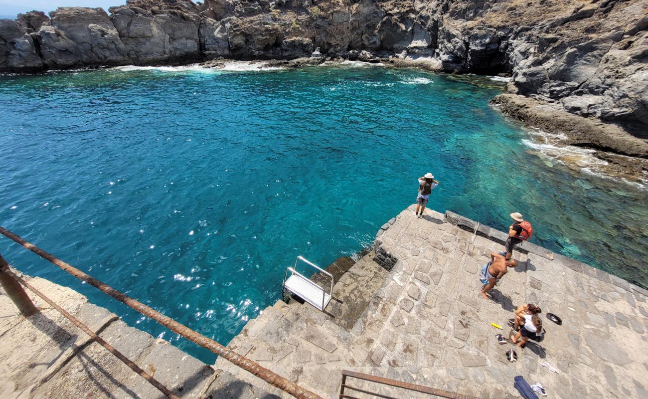 Playa de El Balito'in fotoğrafı beton kapak yüzey ile