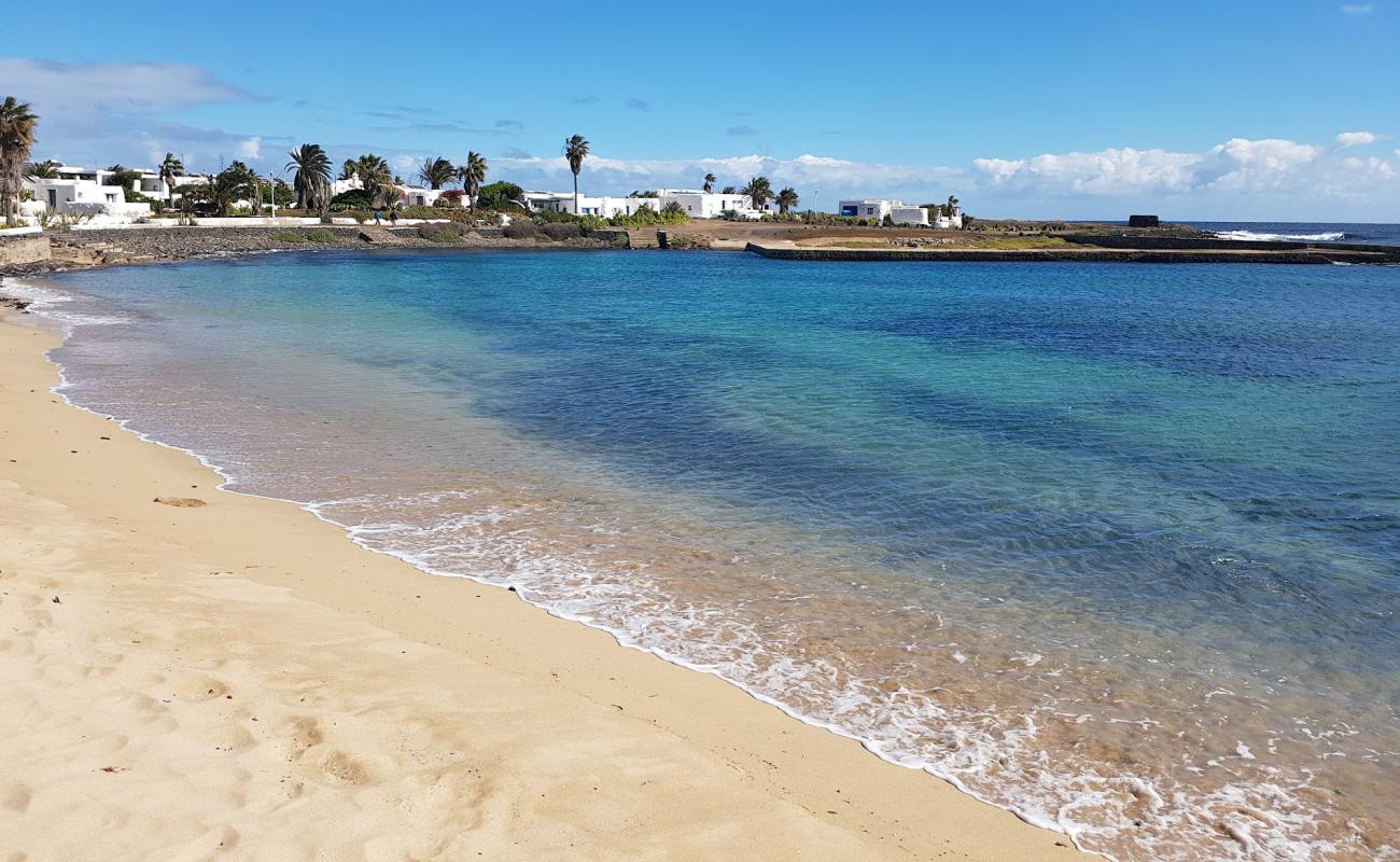 Playa de Pedro Barba'in fotoğrafı açık bej kum yüzey ile