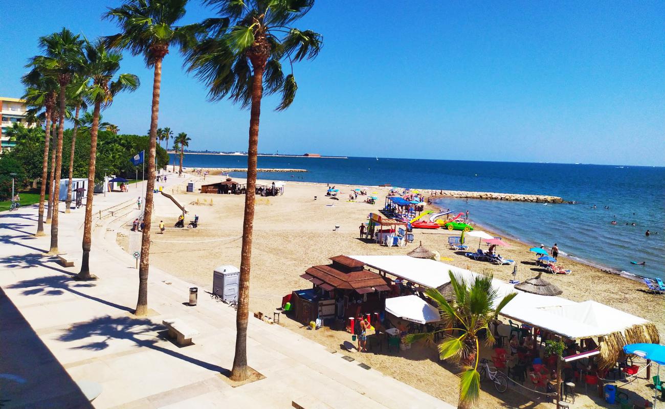 Platja De La Senieta'in fotoğrafı açık bej kum yüzey ile