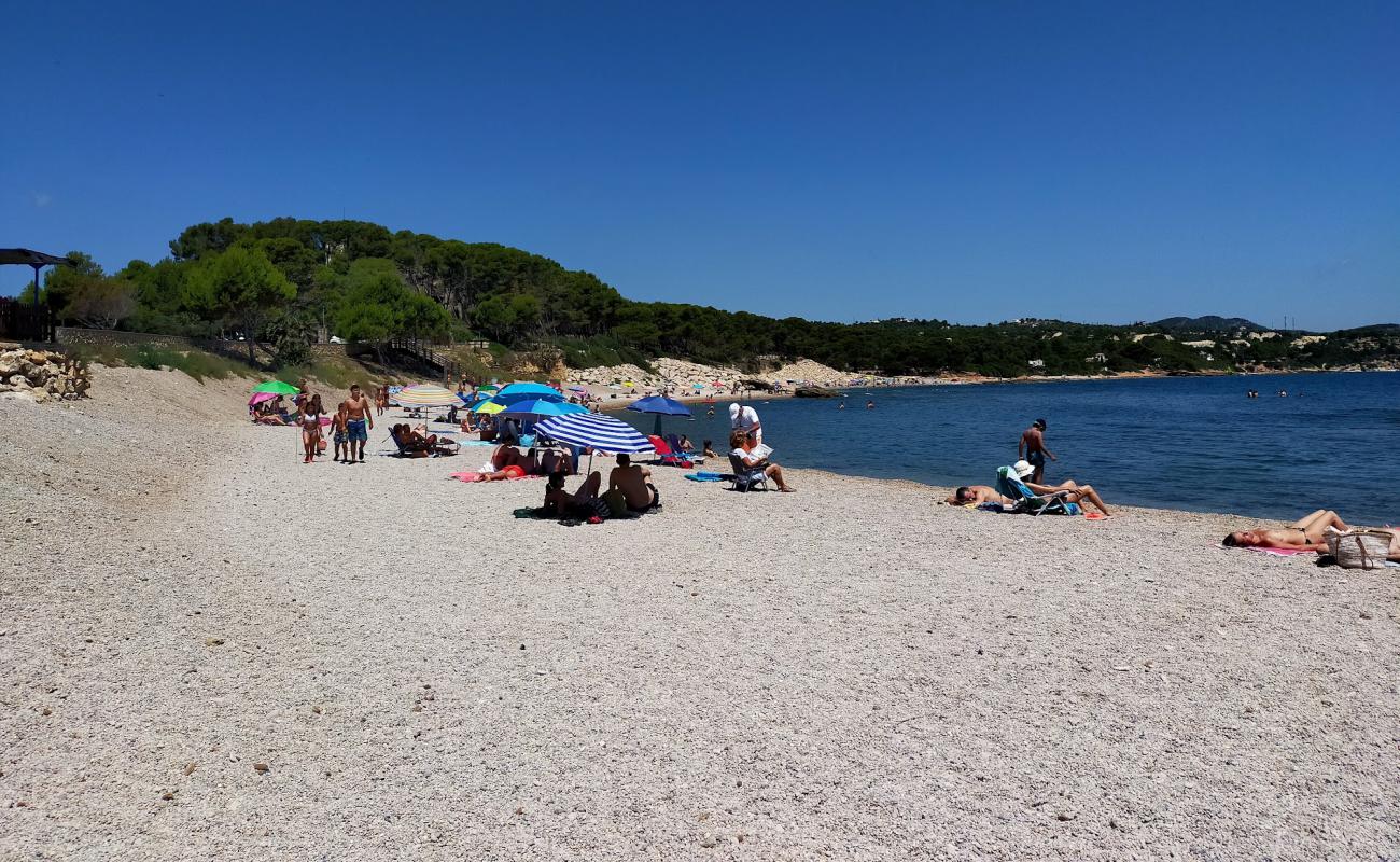 Platja Perello'in fotoğrafı hafif ince çakıl taş yüzey ile