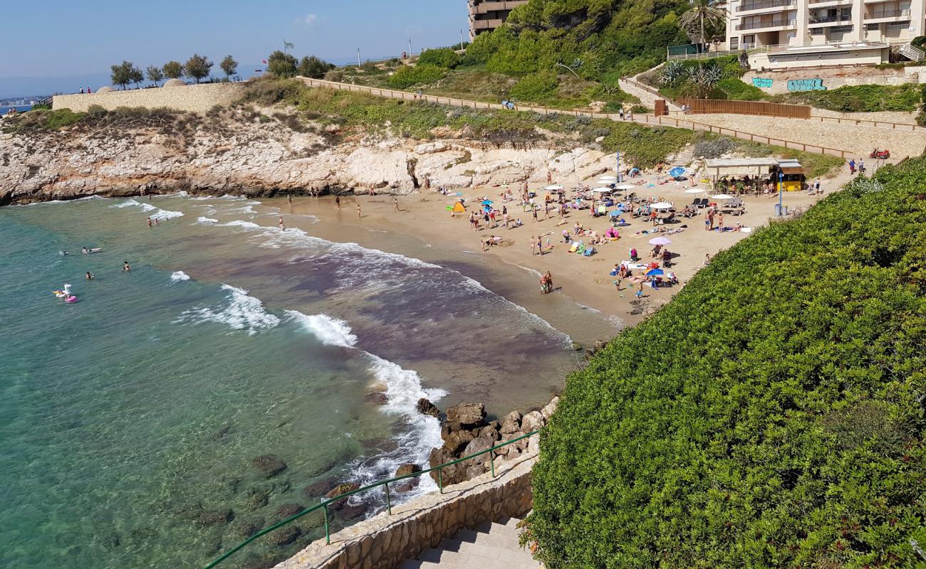 Playa Dels Llenguadets'in fotoğrafı açık bej kum yüzey ile