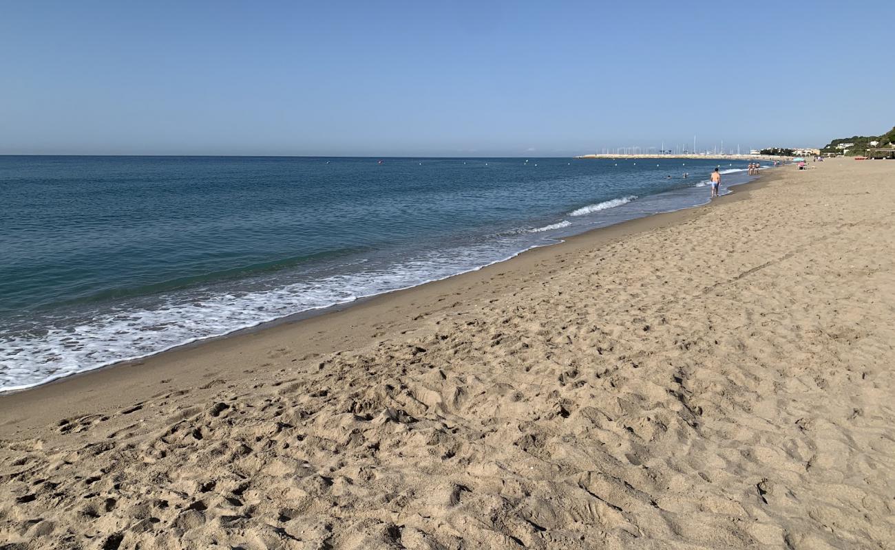 Platja de Cal Guinovart'in fotoğrafı açık bej kum yüzey ile