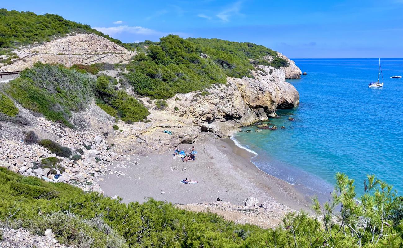 Cala Pati Blau'in fotoğrafı çakıl ile kum yüzey ile