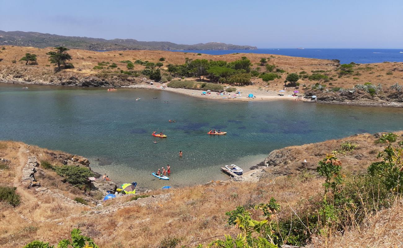 Playa Boquelles'in fotoğrafı bej kum ve kayalar yüzey ile