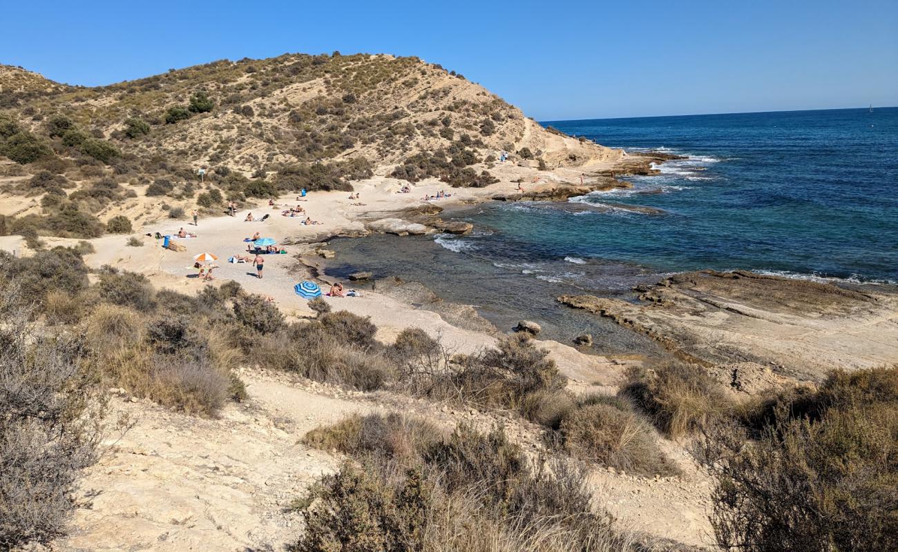 Cala Cantalar'in fotoğrafı gri kum yüzey ile