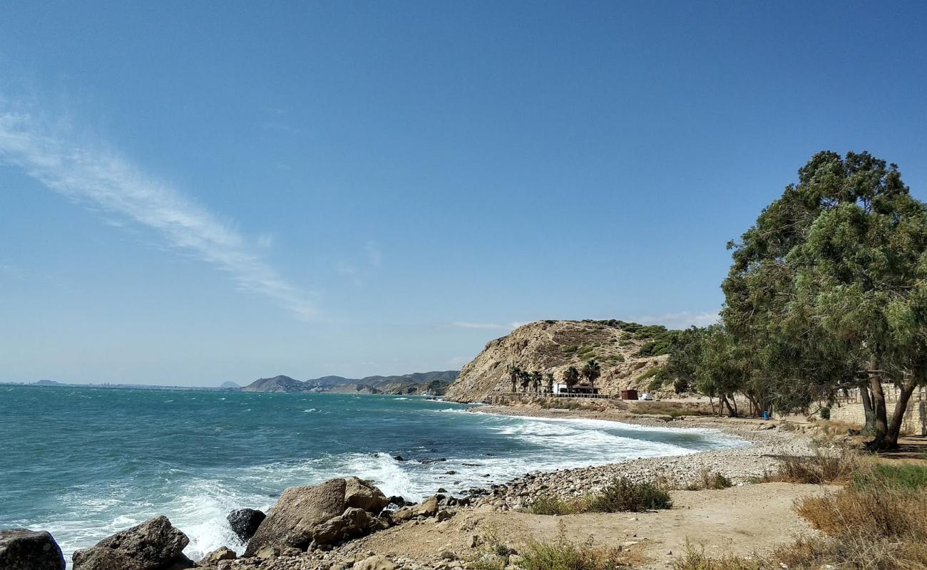 Cala de les Puntes del Moro'in fotoğrafı gri çakıl taşı yüzey ile