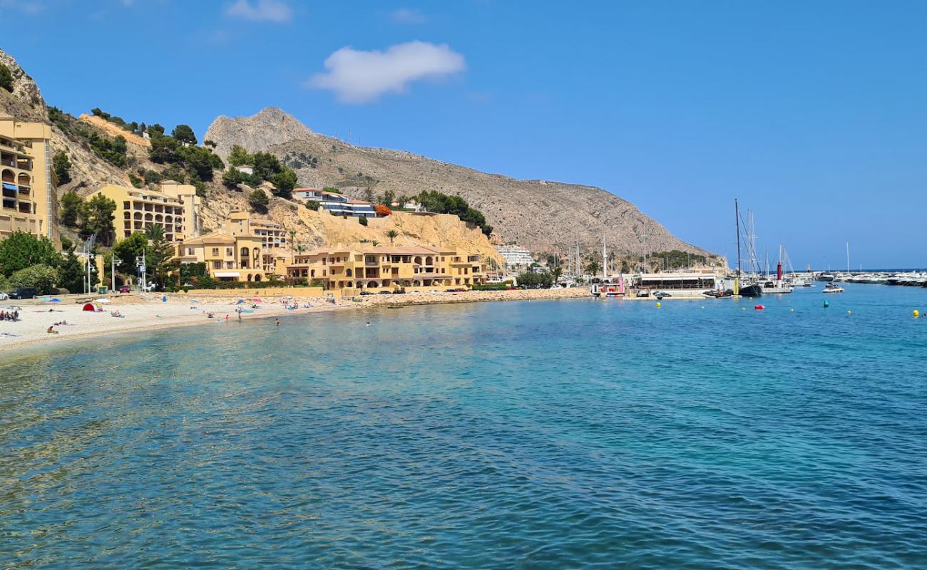 Playa Mascarat. Altea'in fotoğrafı hafif çakıl yüzey ile