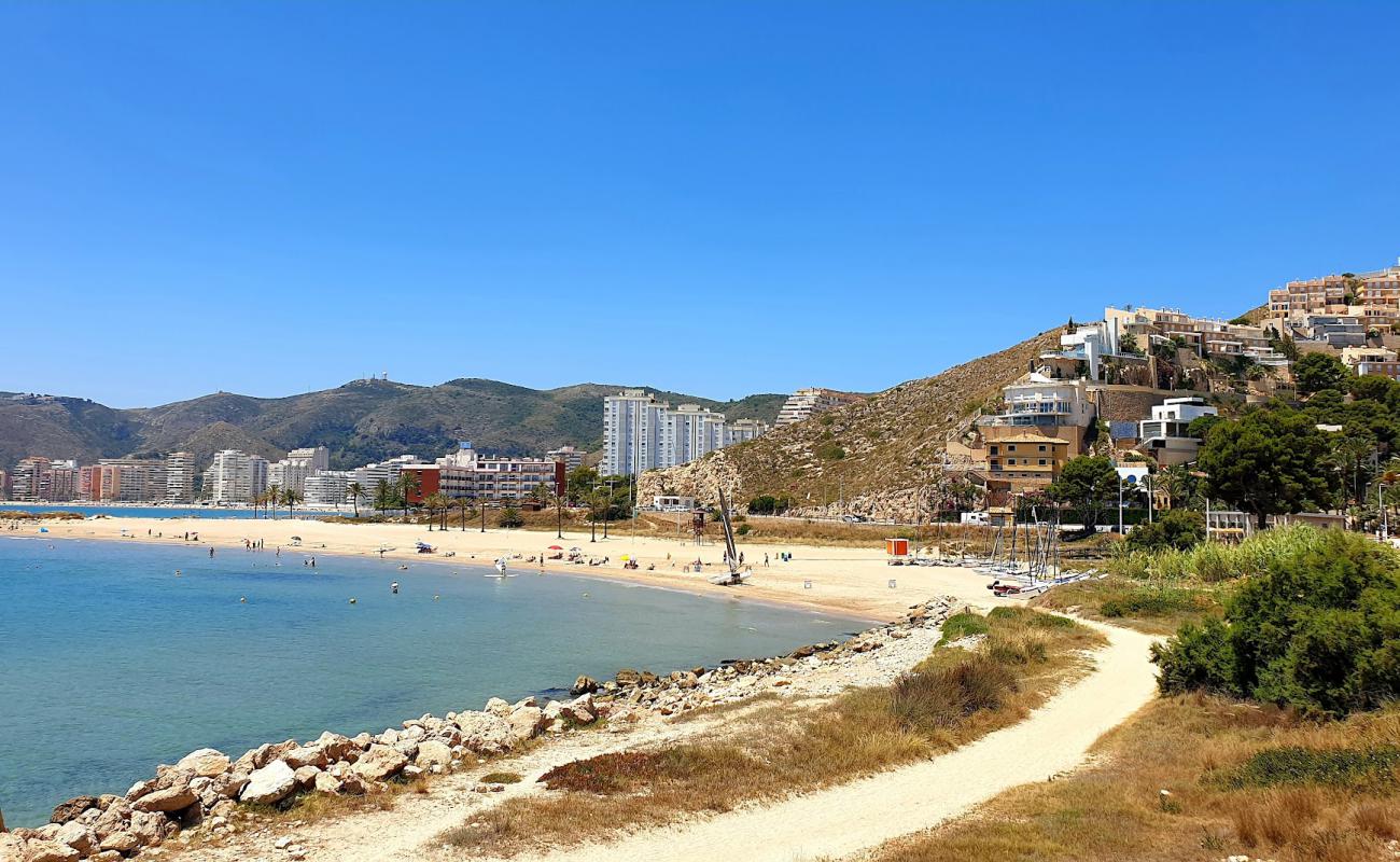 Cap Blanc Beach'in fotoğrafı açık bej kum yüzey ile