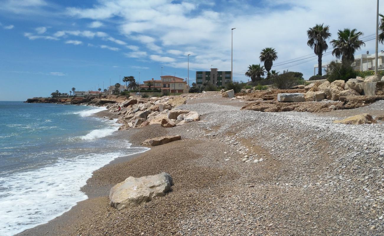 Platja de les Salines'in fotoğrafı küçük bej çakıl yüzey ile