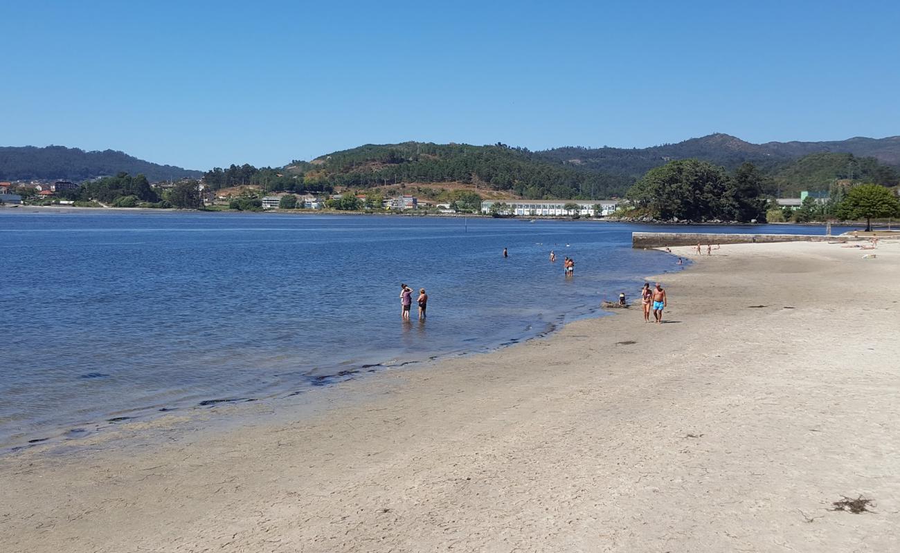 Praia do Muelle'in fotoğrafı parlak kum yüzey ile