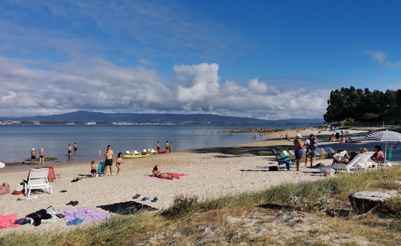 Praia de Camaxinas'in fotoğrafı parlak kum yüzey ile