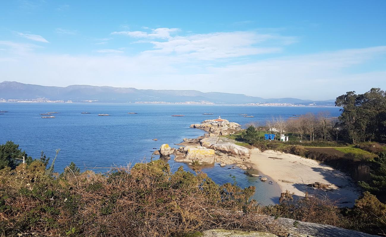 Playa Barbafeita'in fotoğrafı parlak kum yüzey ile