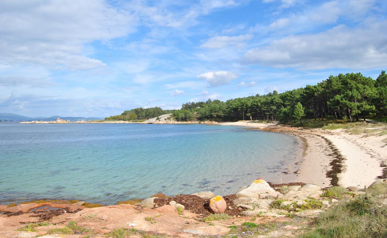 Praia Area da Secada'in fotoğrafı parlak kum yüzey ile