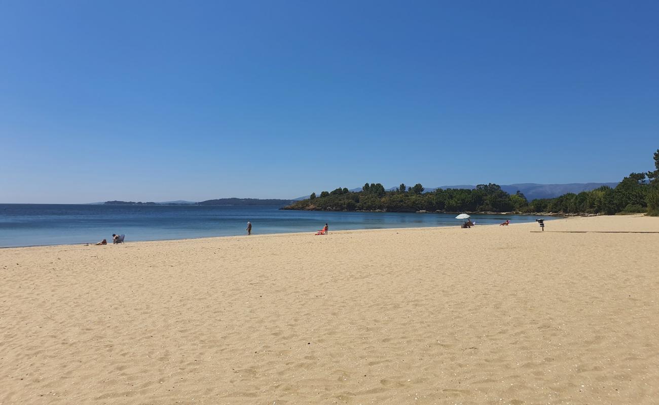 Beach das Cunchas'in fotoğrafı parlak kum yüzey ile