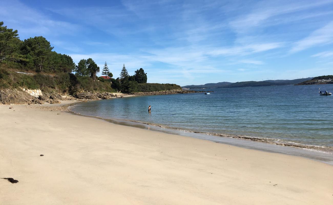 Praia Vilaverde'in fotoğrafı açık bej kum yüzey ile
