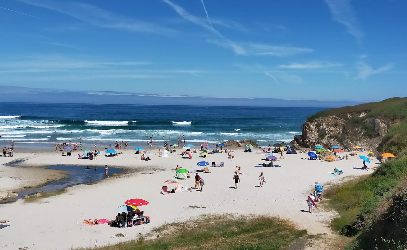 Praia de Longara'in fotoğrafı parlak kum yüzey ile