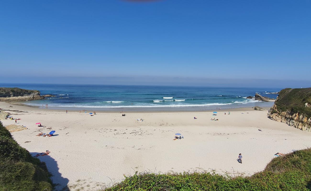 Praia Da Pasada'in fotoğrafı parlak kum yüzey ile