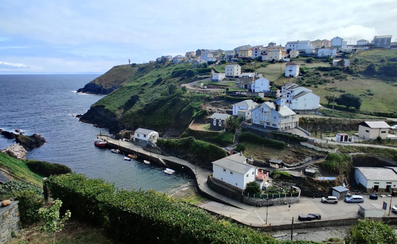 Puerto de Ortigueira'in fotoğrafı beton kaplı yüzey yüzey ile