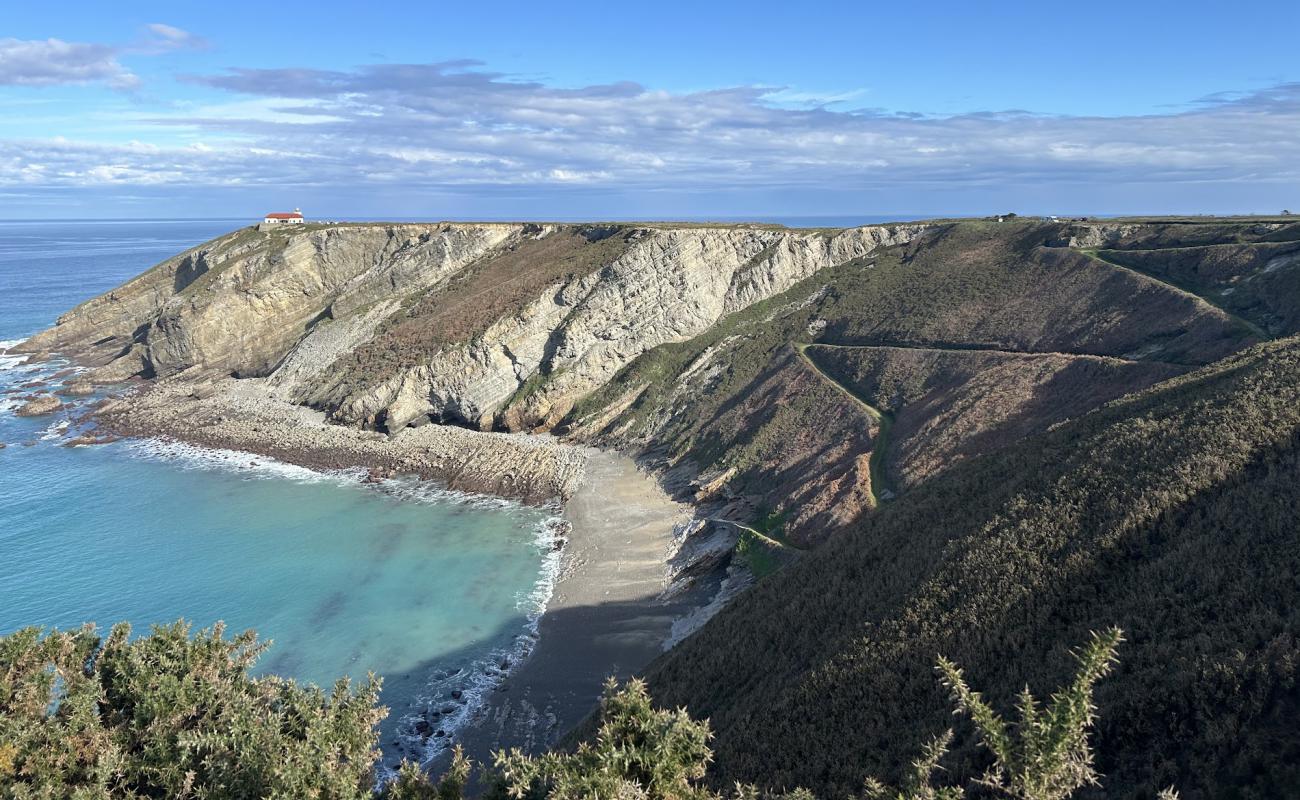 Playa de Penadoria'in fotoğrafı gri çakıl taşı yüzey ile