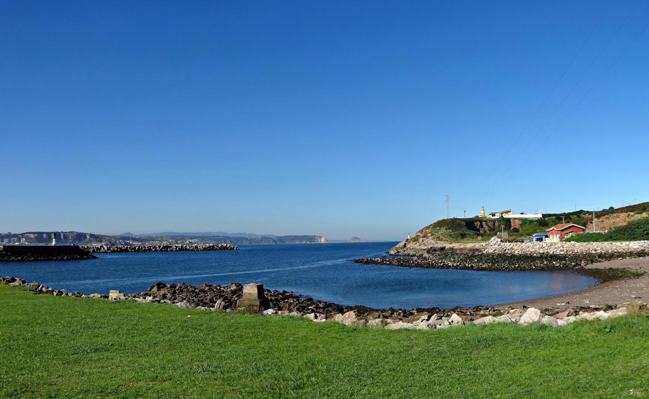 Playa del Aranon'in fotoğrafı gri çakıl taşı yüzey ile