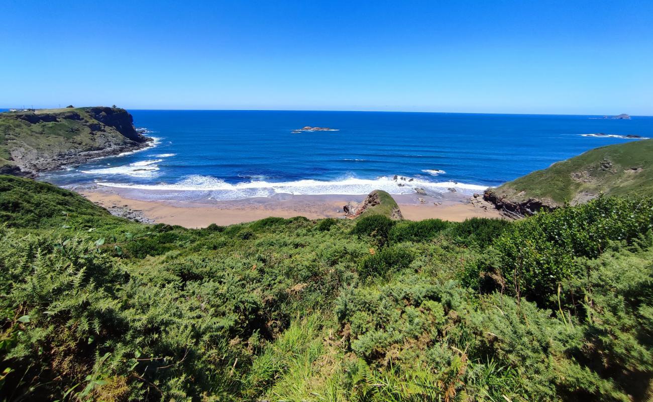 Playa de Aguilera'in fotoğrafı parlak kum yüzey ile