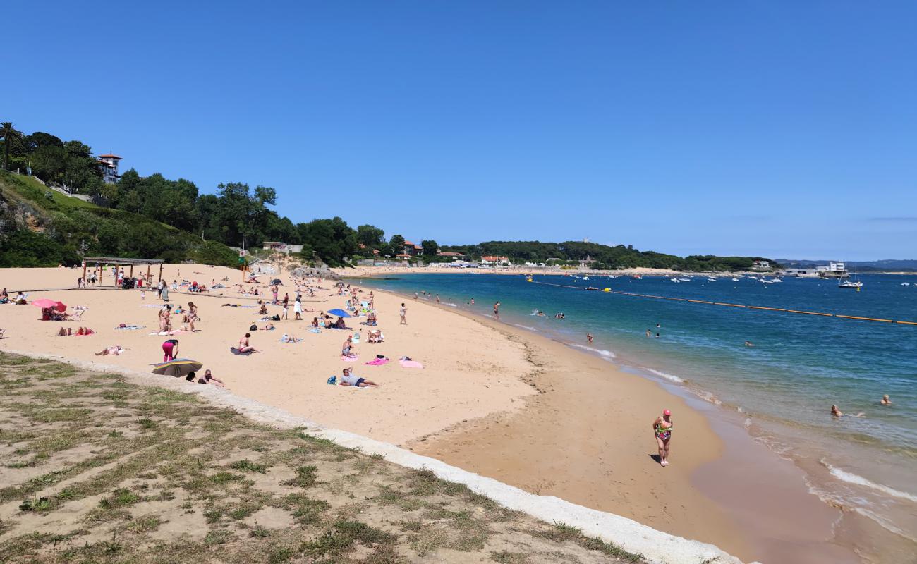 Playa de la Magdalena'in fotoğrafı açık bej kum yüzey ile