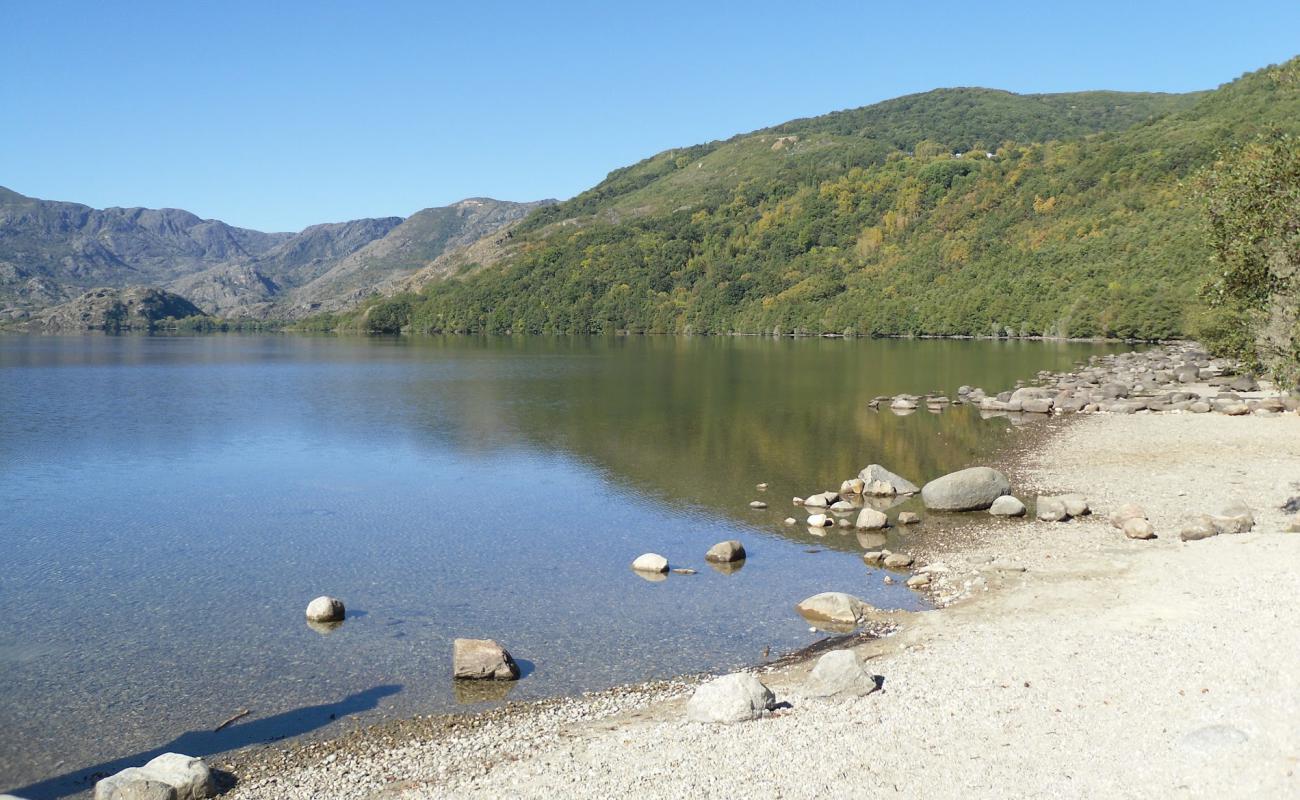 Playa del Folgoso'in fotoğrafı taşlı kum yüzey ile