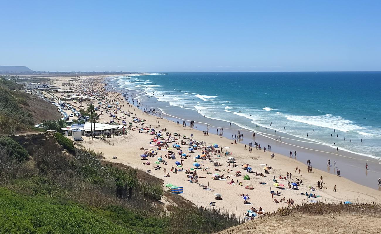 Playa De Los Bateles'in fotoğrafı parlak kum yüzey ile