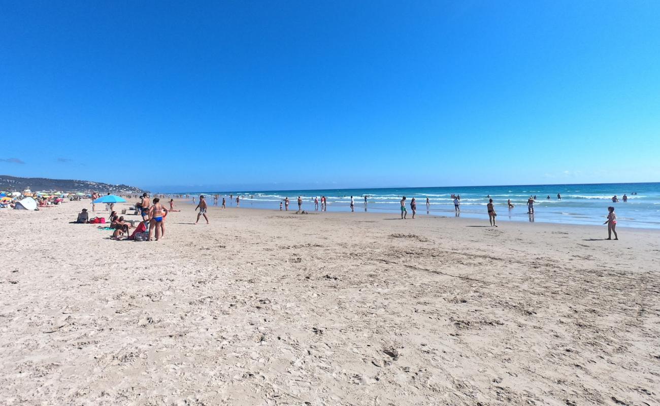 Playa del Cabo de la Plata'in fotoğrafı parlak kum yüzey ile